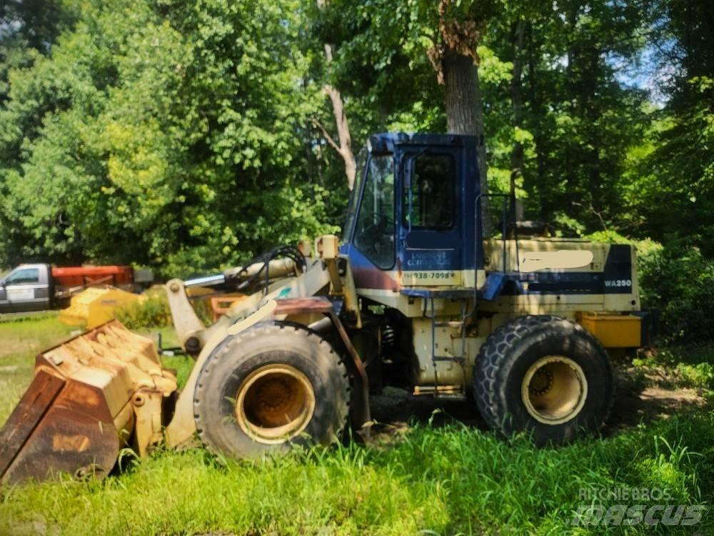 Komatsu WA 250 Ładowarki kołowe