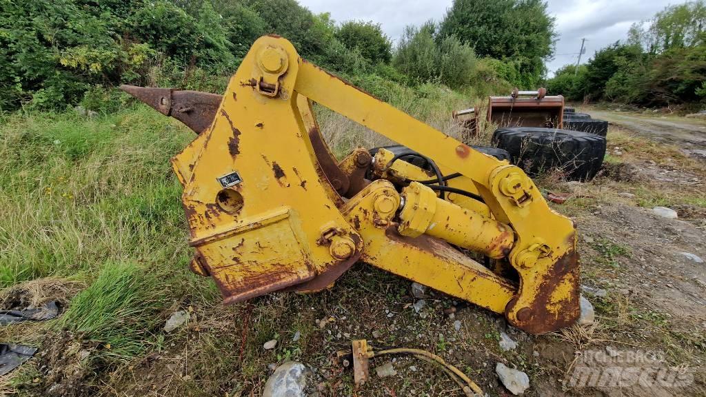 Komatsu D85 Ramy i zawieszenie