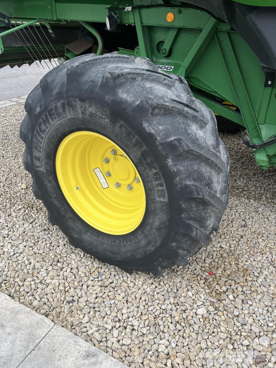 John Deere T670i Kombajny zbożowe