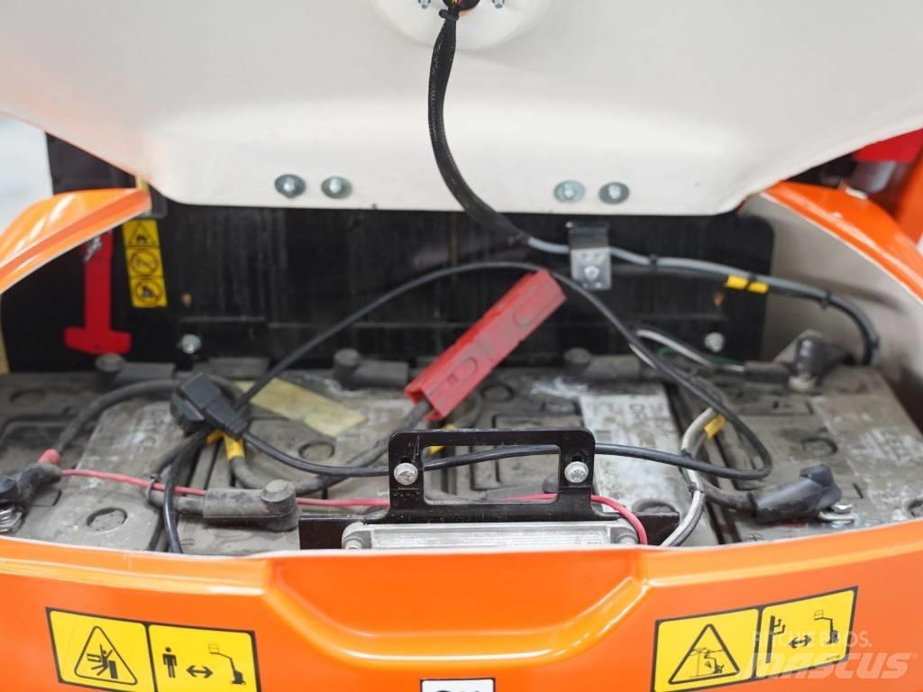 JLG Toucan 8 E Podnośniki masztowe