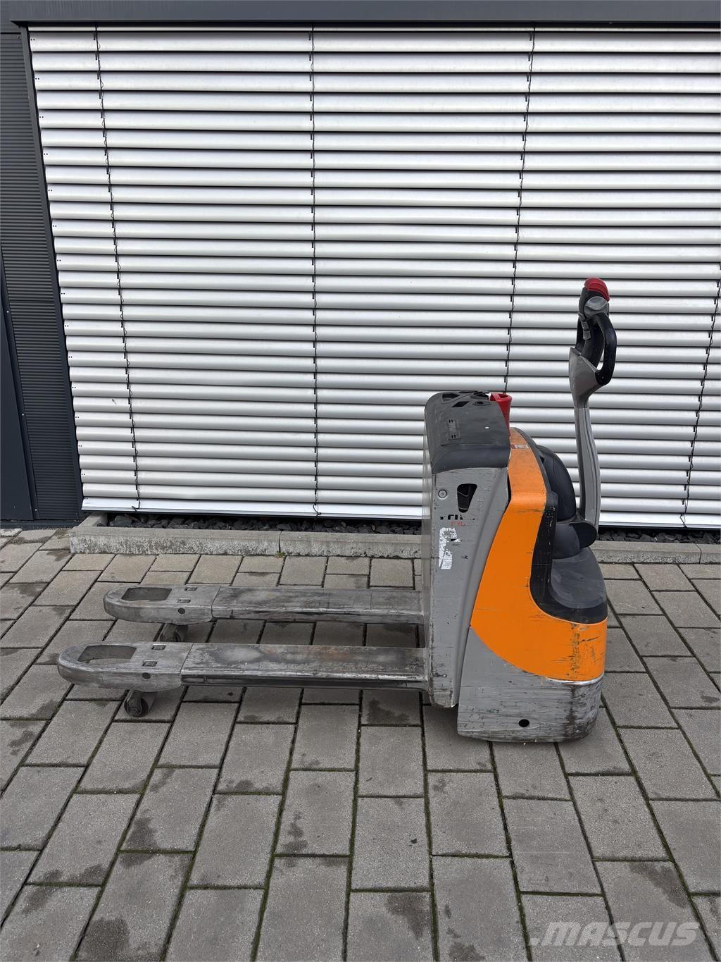 Still EXU16 Wózki widłowe unoszące z dyszlem