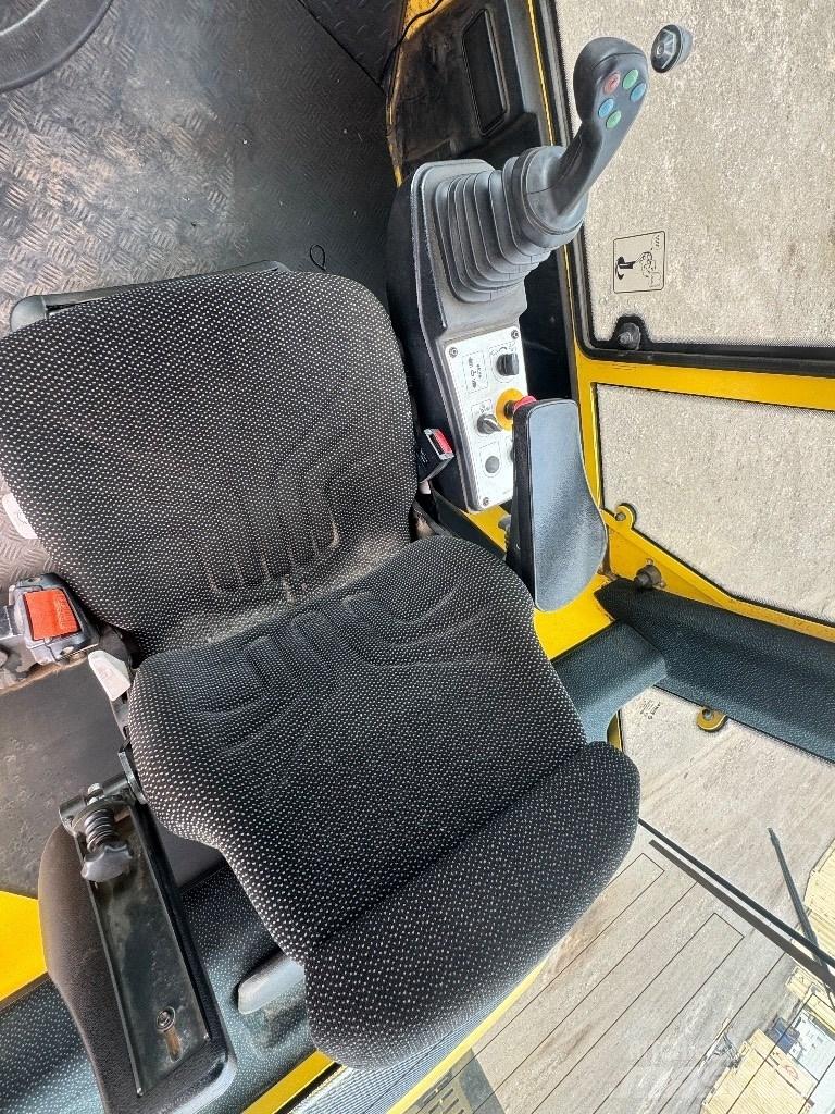 Bomag BW 216 D H-4 Walce jednobębnowe