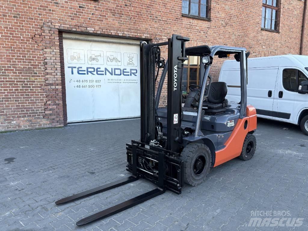 Toyota 02-8 FDF 25 Wózki Diesla