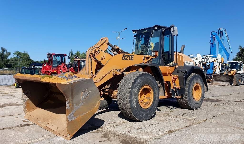 CASE 821 E Ładowarki kołowe