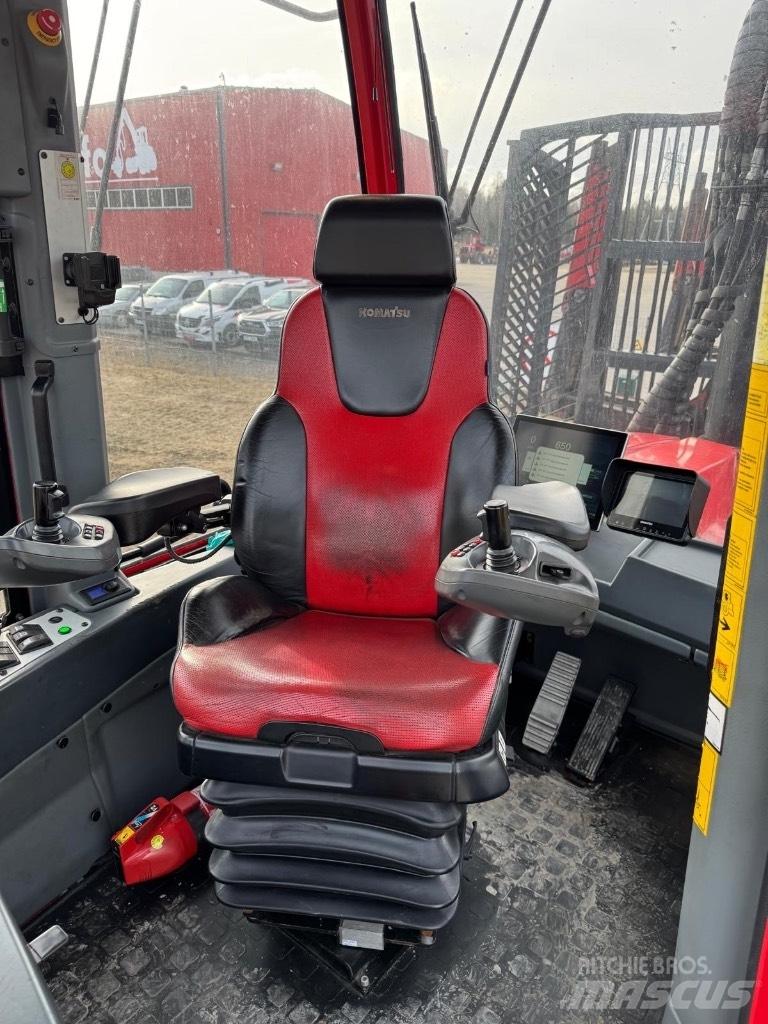 Komatsu 895 Forwardery