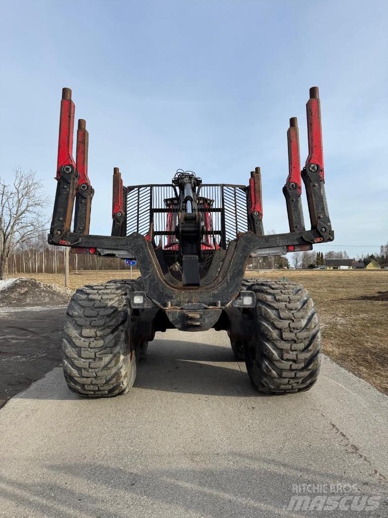 Komatsu 895 Forwardery