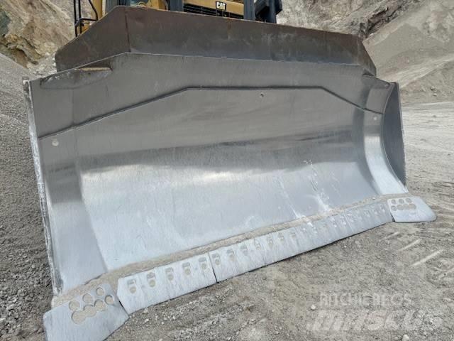 CAT D 9 T Spycharki gąsienicowe