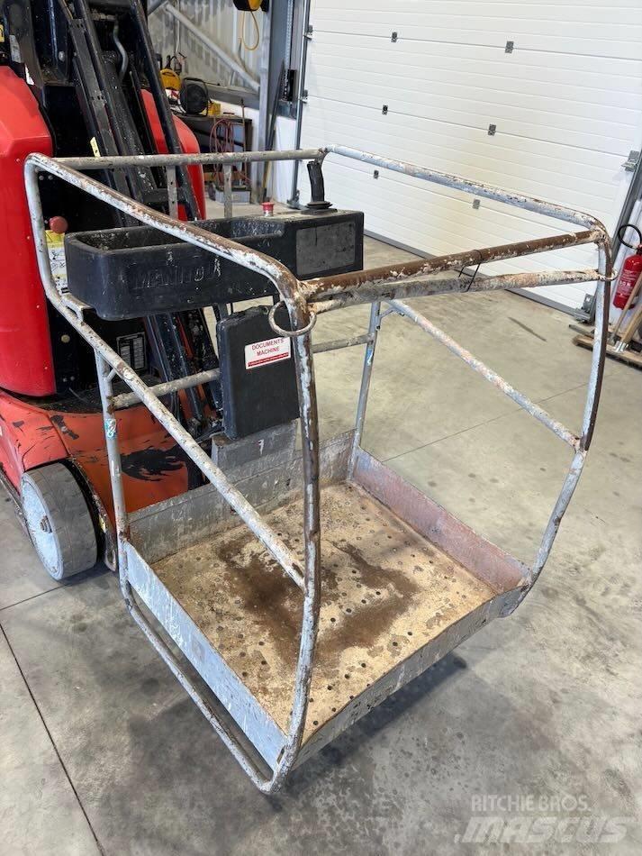 Manitou 100 VJR Podnośniki masztowe