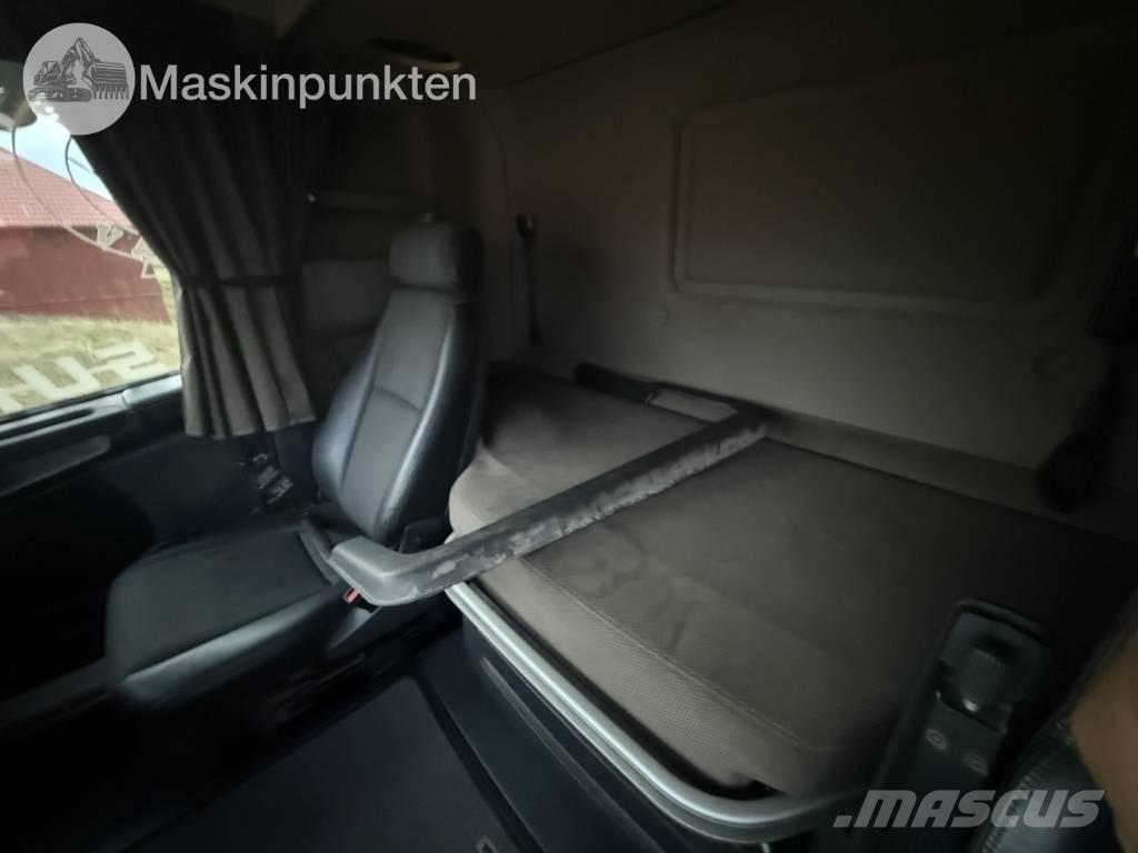 Scania R 580 Samochody ciężarowe ze skrzynią zamkniętą