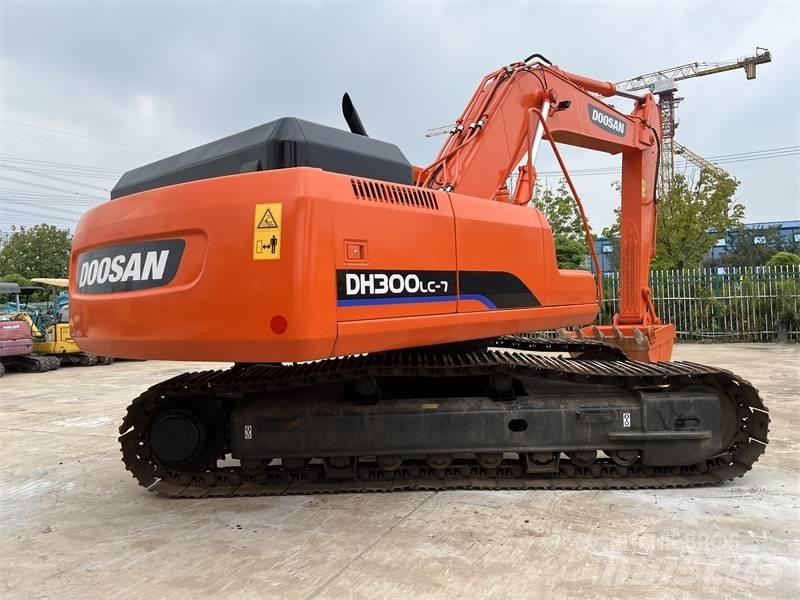 Doosan 300 Koparki gąsienicowe