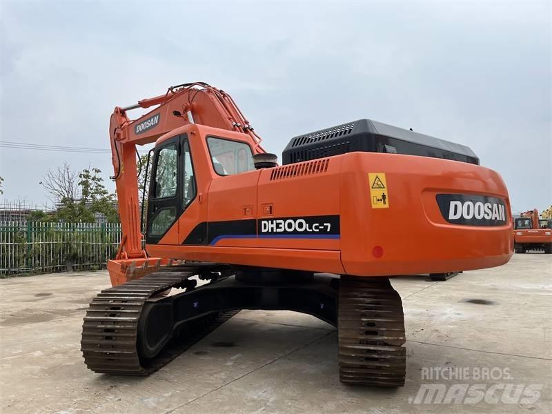Doosan 300 Koparki gąsienicowe