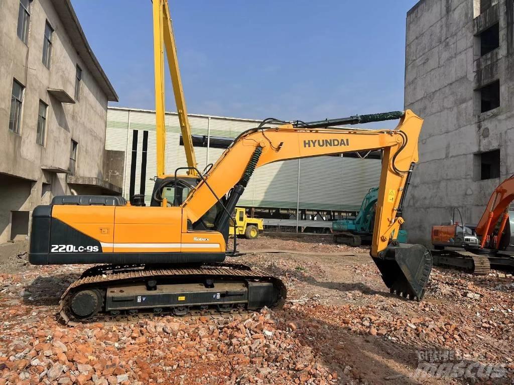 Hyundai R220 Koparki gąsienicowe