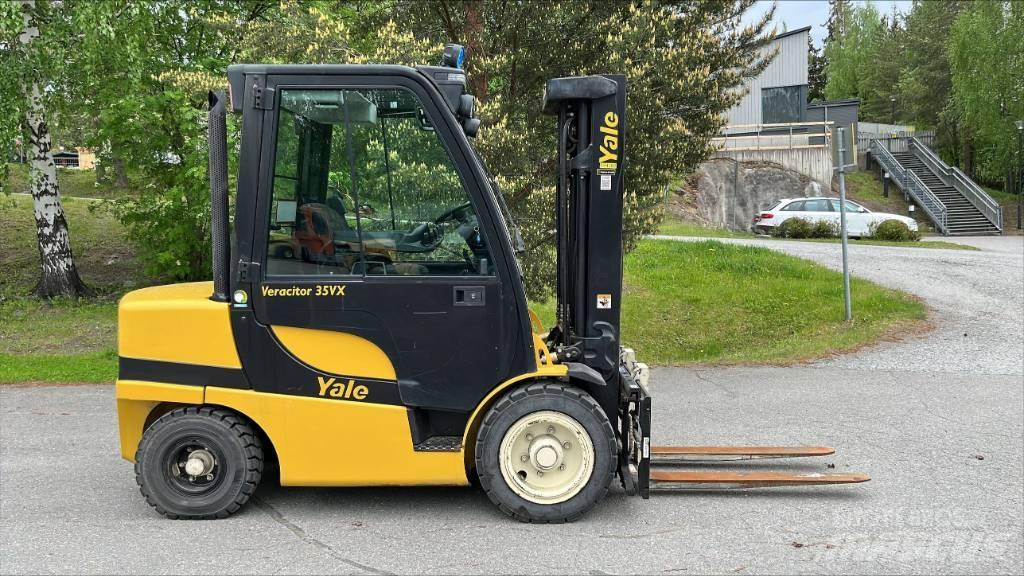 Yale GDP 35 VX Wózki Diesla