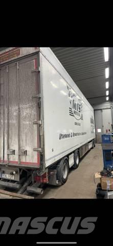 VAK V 4-40 Przyczepy chłodnie