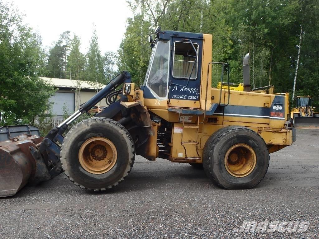 Komatsu WA 250-1 Ładowarki kołowe