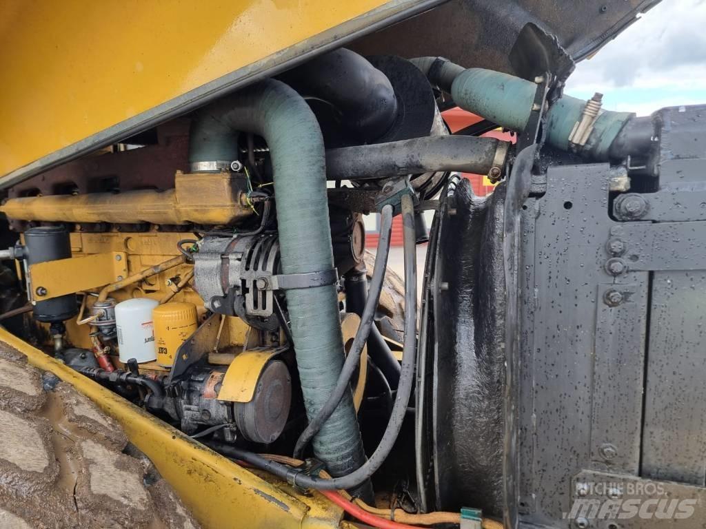 CAT CS 683 E Walce jednobębnowe