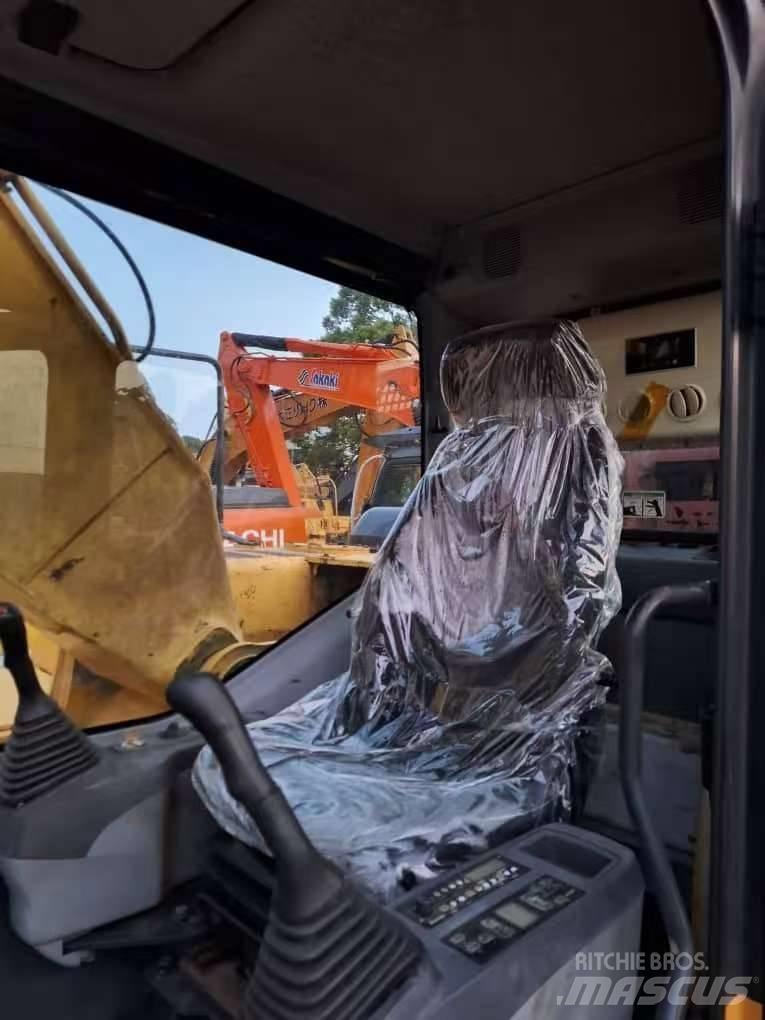 Komatsu PC 200-7 Koparki gąsienicowe