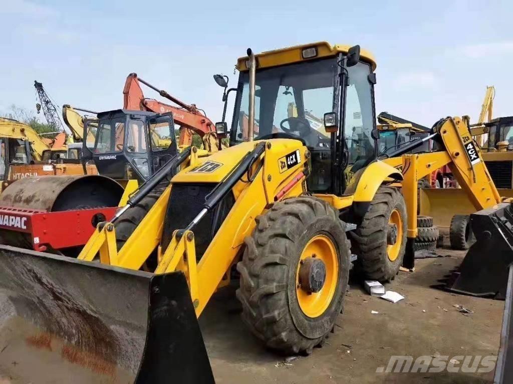 JCB 4CX Koparko-ładowarki