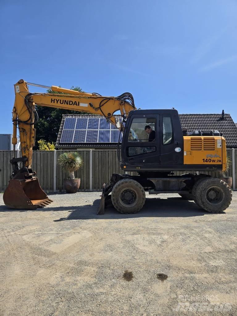 Hyundai Robex 140 W Koparki kołowe