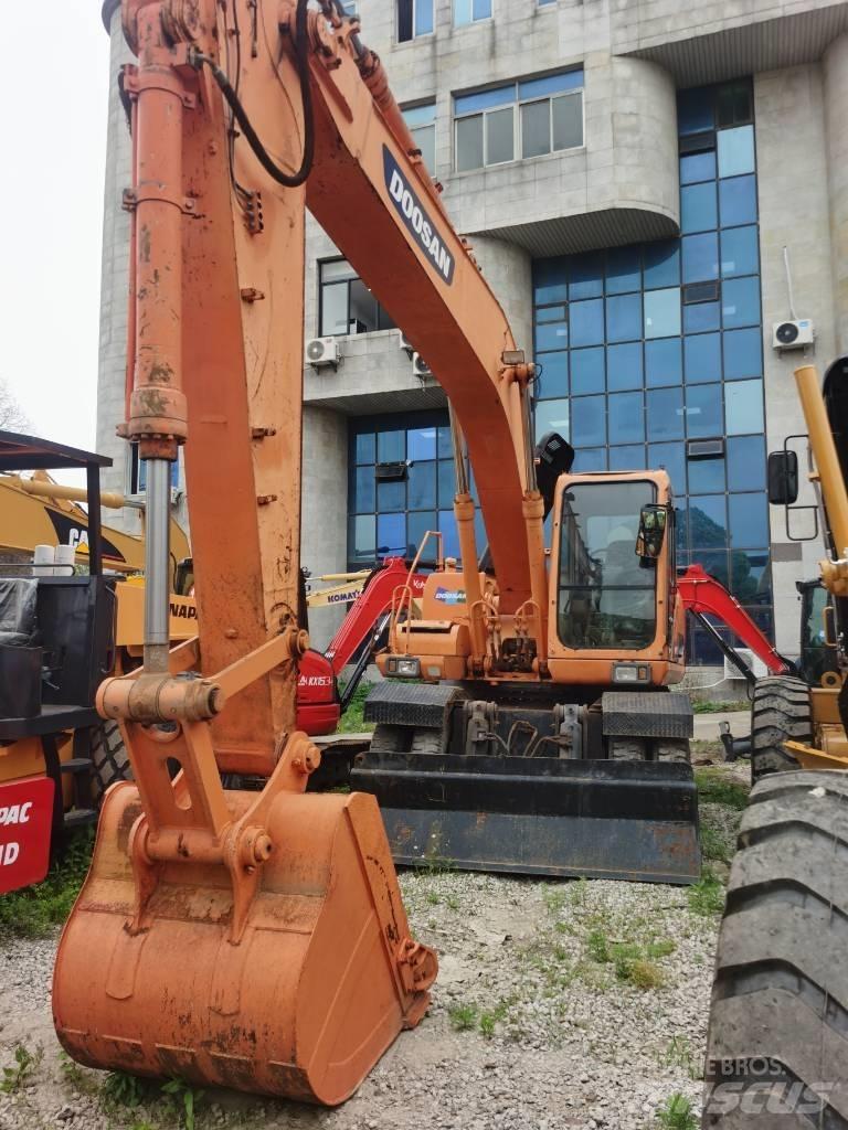 Doosan DH 210 W-7 Koparki kołowe