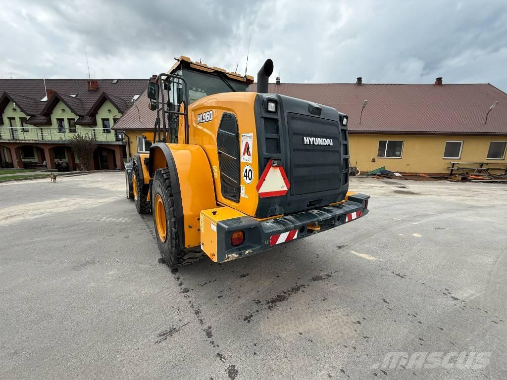 Hyundai HL 960 Ładowarki kołowe