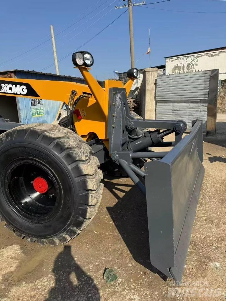 XCMG GR 2153 Równiarki