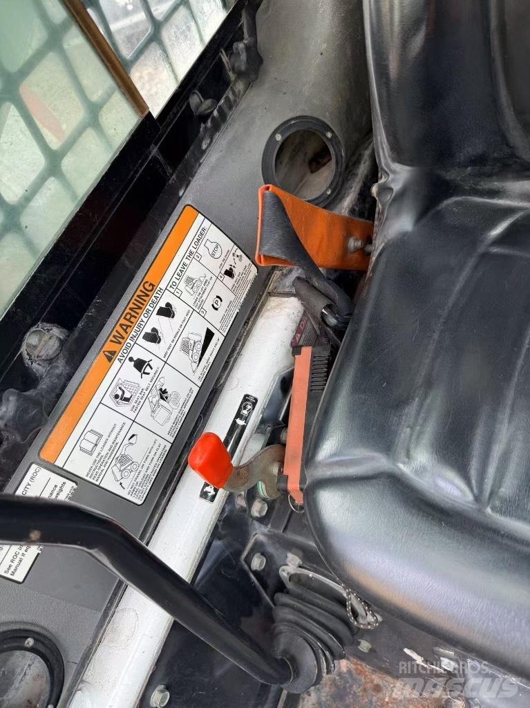 Bobcat S 300 Ładowarki burtowe