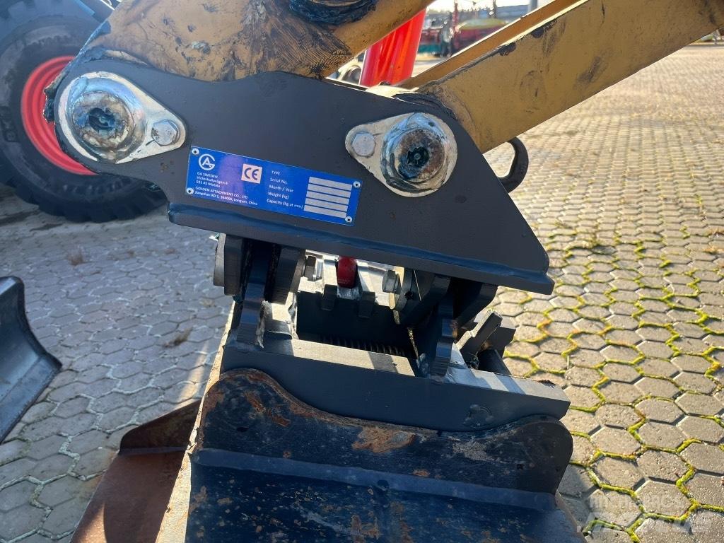 CAT 305.5 E2 Minikoparki