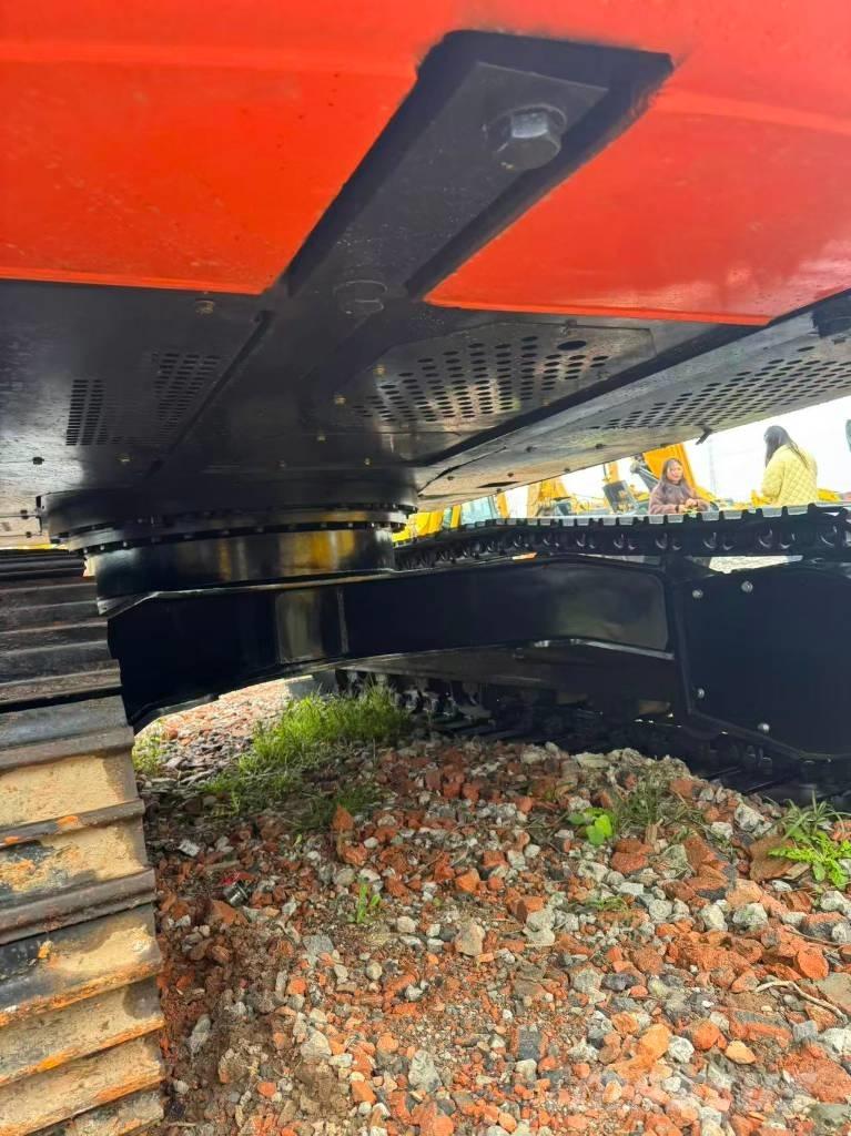 Hitachi ZX 200 Koparki gąsienicowe