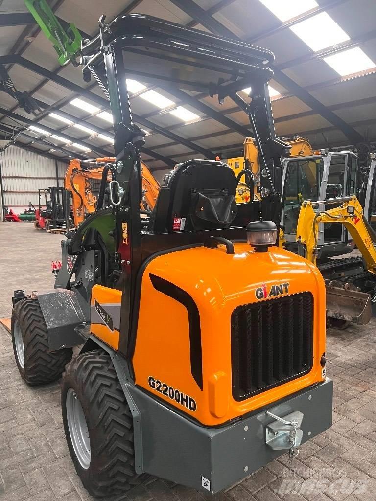 GiANT G2200 HD DEMO Ładowarki kołowe