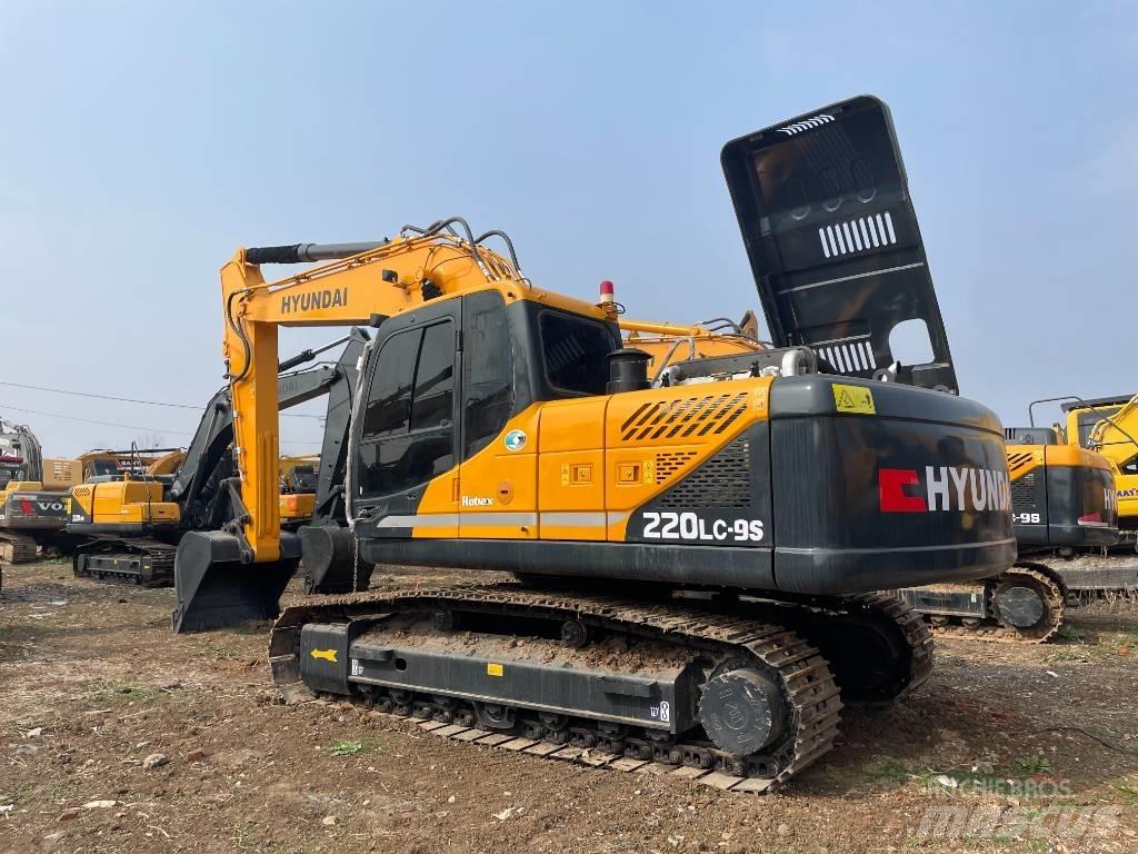 Hyundai R220-9S Koparki gąsienicowe
