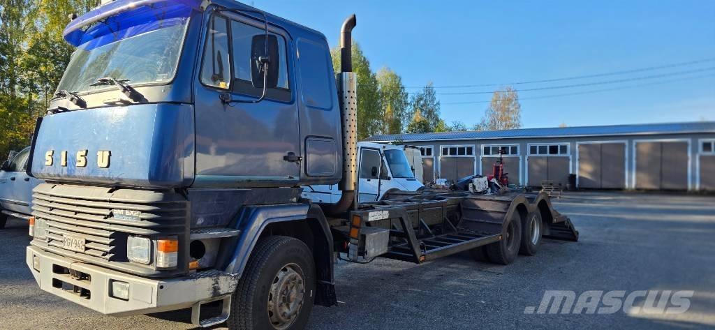 Sisu SM 300 Samochody do przewozu maszyn leśnych