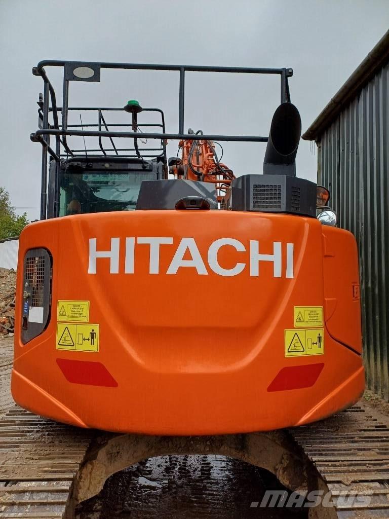 Hitachi ZX 135 US-6 Koparki gąsienicowe