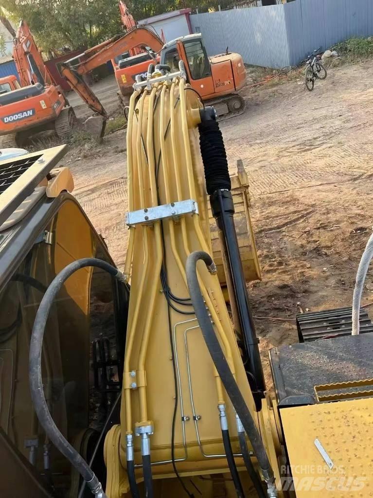 CAT 320 D Koparki gąsienicowe