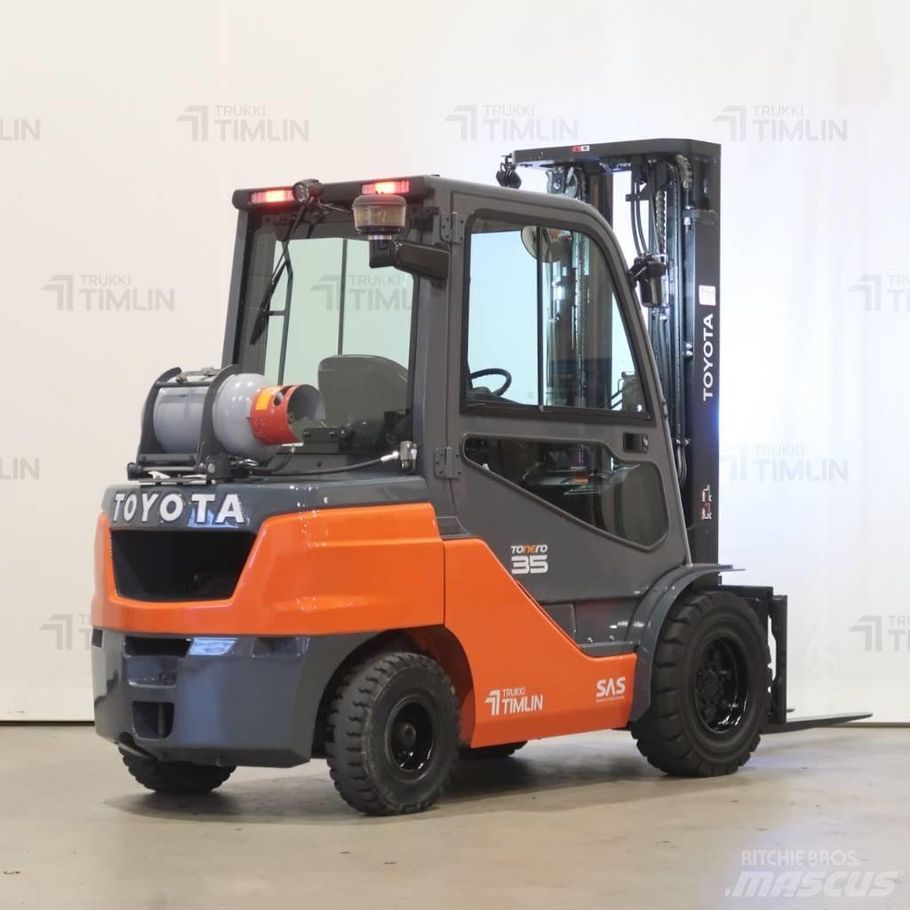 Toyota 02-8FGJF35 Wózki LPG
