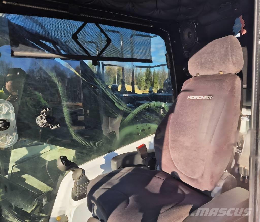 Hidromek HMK 300 LC Koparki gąsienicowe
