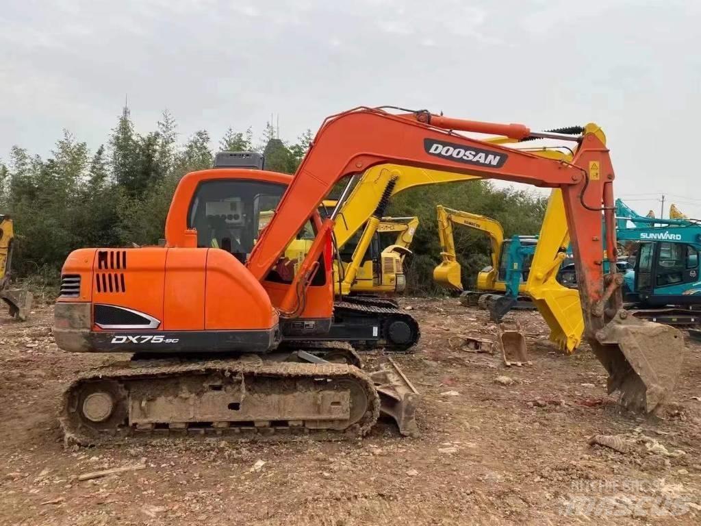 Doosan DX 75 Koparki gąsienicowe