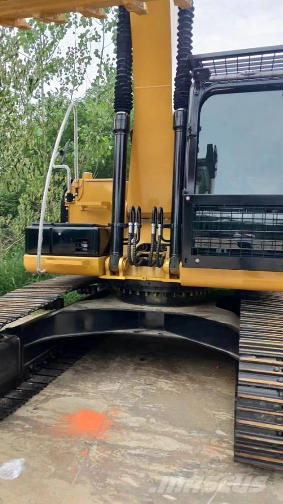 CAT 320D2 Koparki gąsienicowe