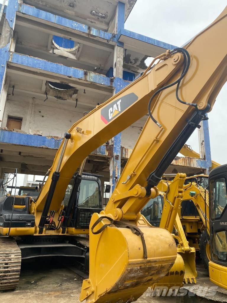 CAT 330 D Koparki gąsienicowe