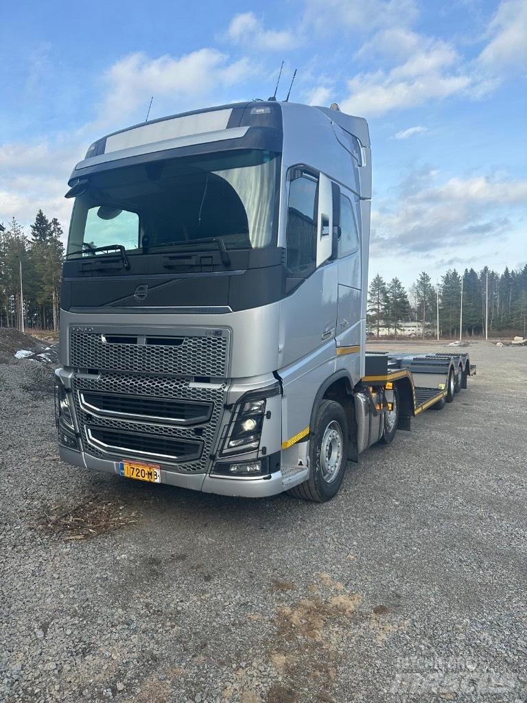 Volvo FH16 750 Samochody do przewozu maszyn leśnych