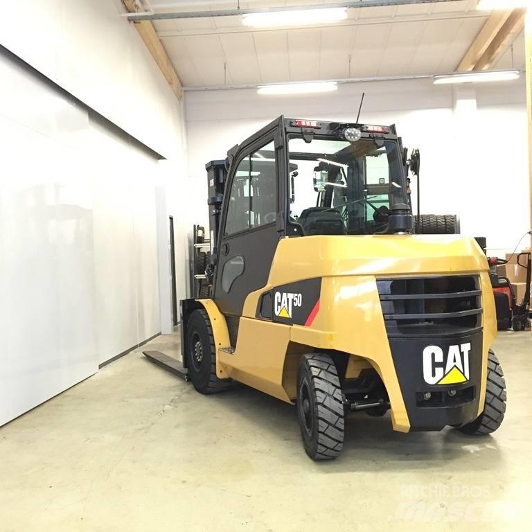 CAT DP 50 N Wózki Diesla