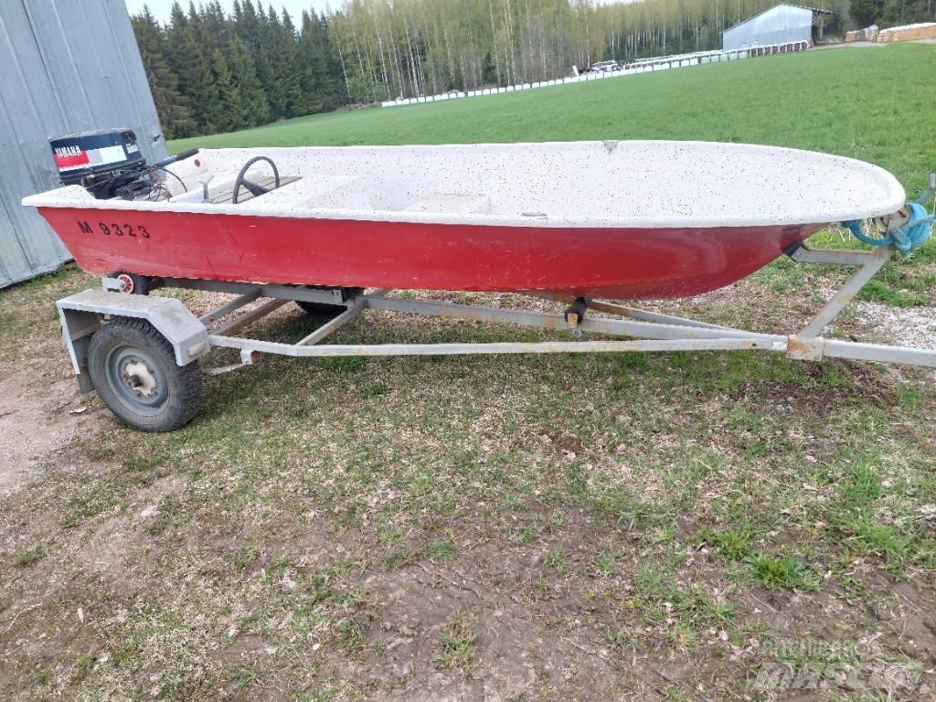  Lasikuituvene 410 Komunalne - Inne