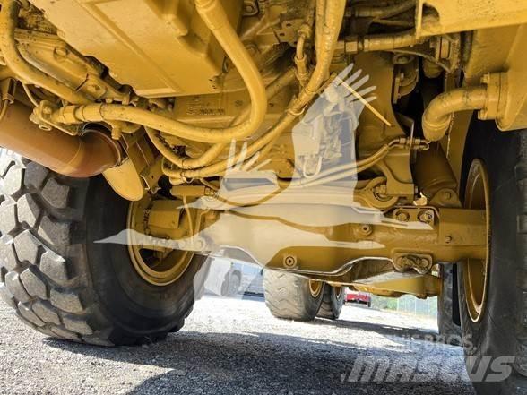 CAT 725 Polewaczki