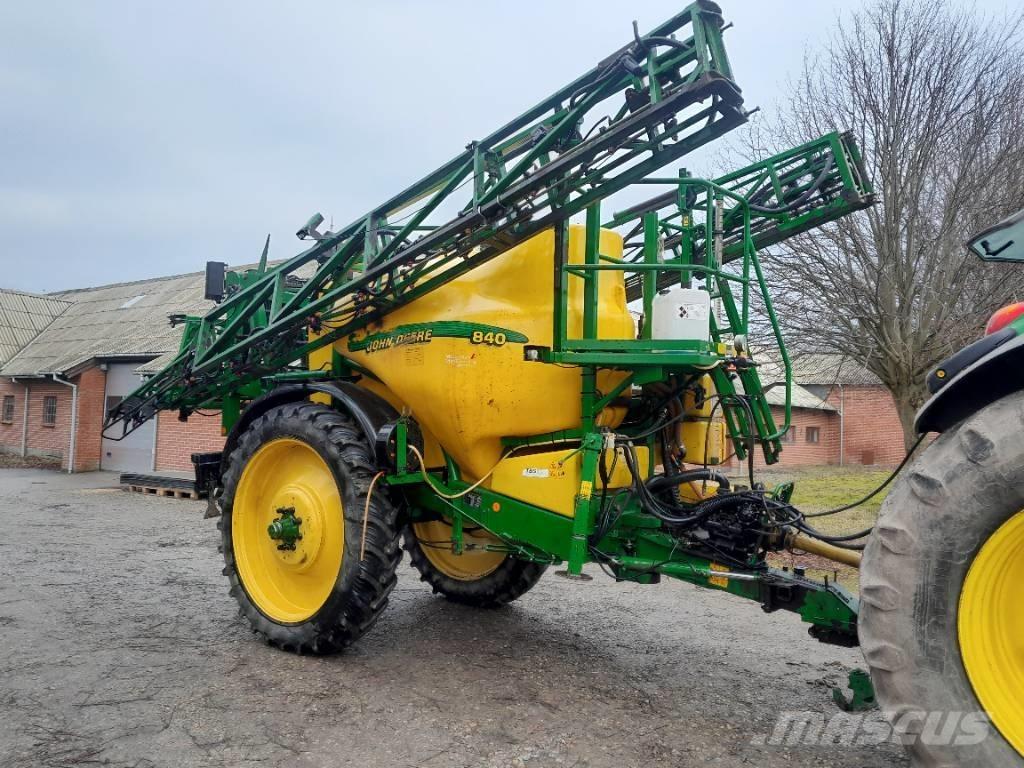 John Deere 840 Opryskiwacze zaczepiane