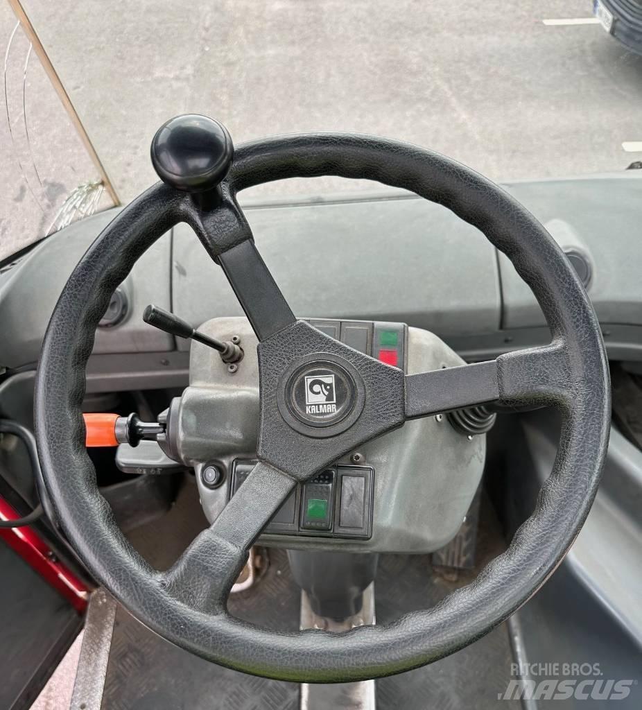 Kalmar TR 618 i Ciągniki terminalowe