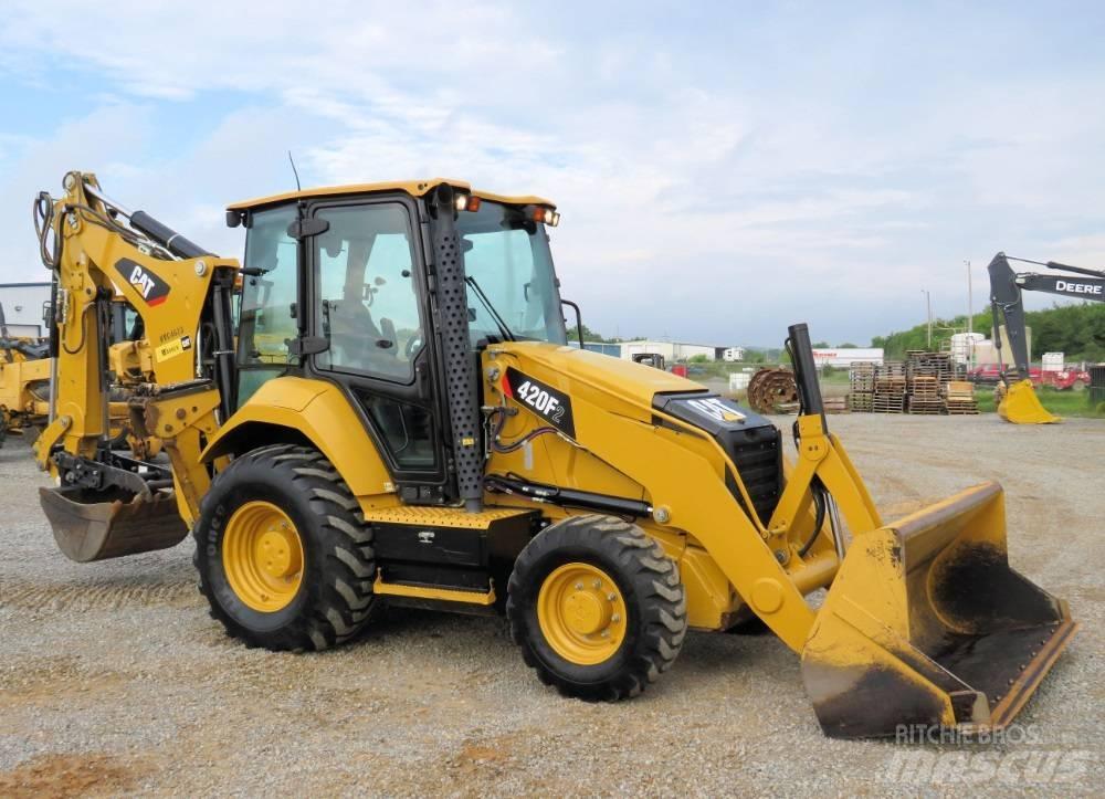 CAT 420F2 Koparko-ładowarki
