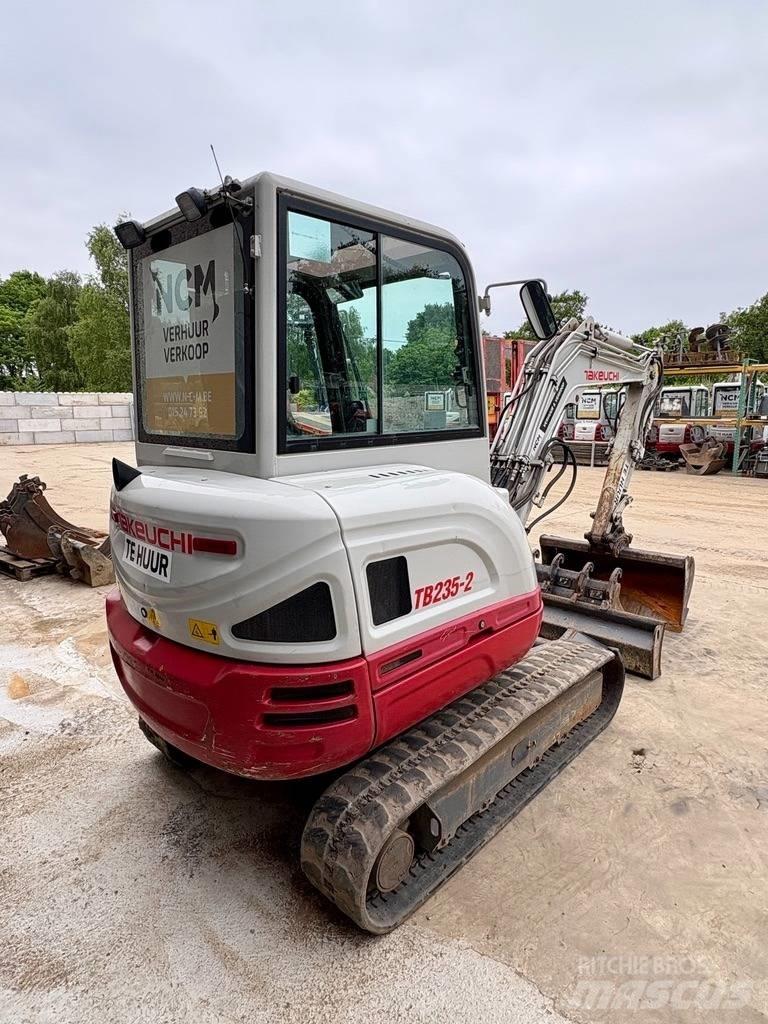 Takeuchi TB 235 Minikoparki