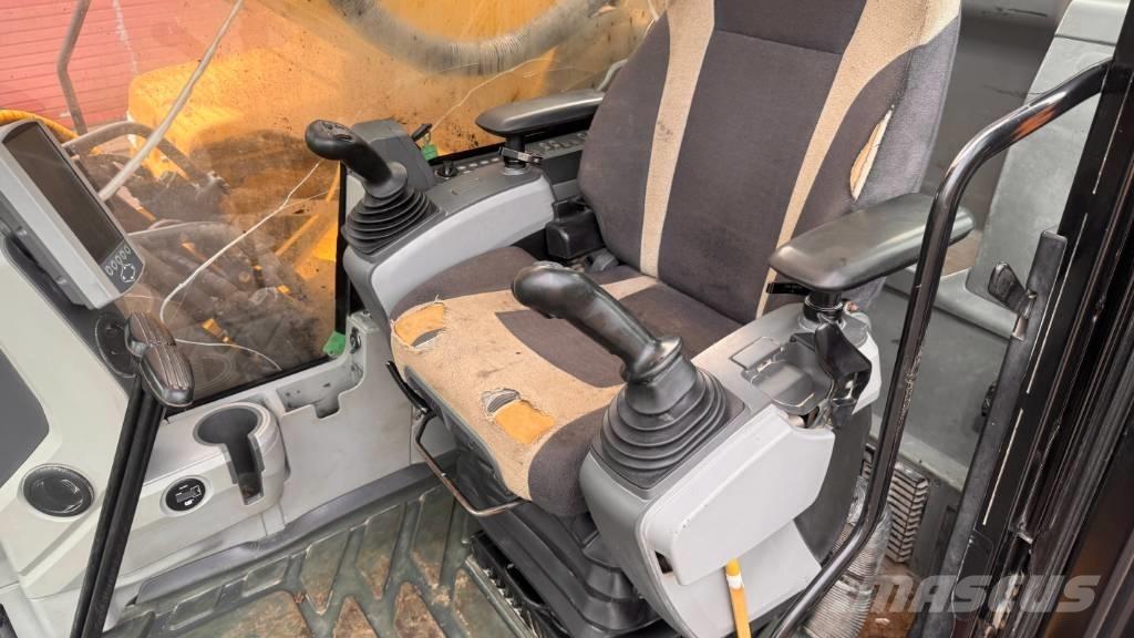 CAT 352 F Koparki gąsienicowe