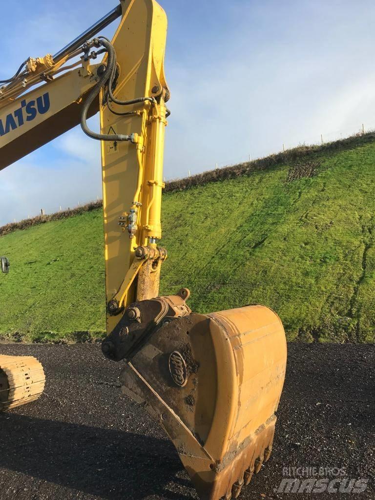 Komatsu PC210-11 Koparki gąsienicowe