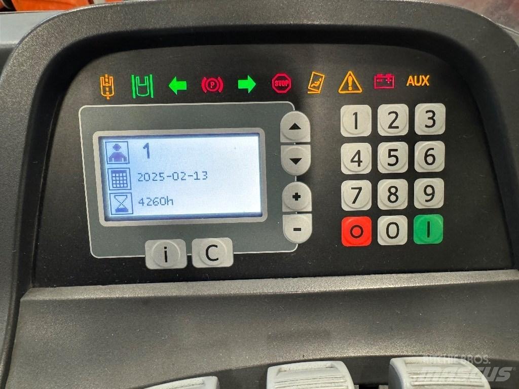 Toyota RRE160R Wózki widłowe wysokiego składowania
